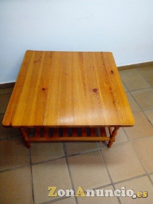 Mesa de centro en madera de pino